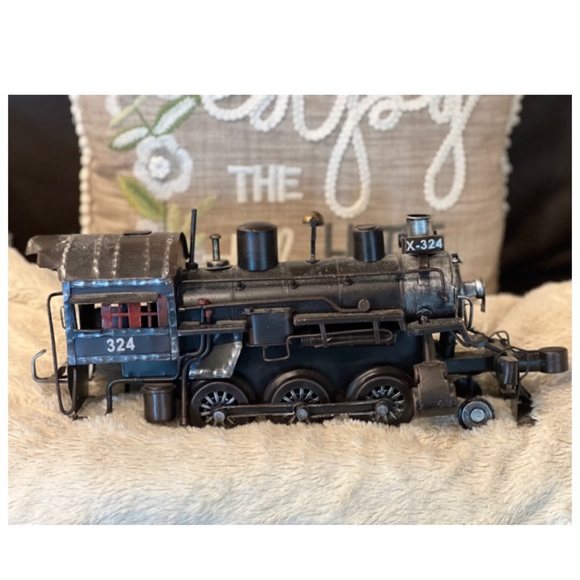 Vintage Steam Engine Metal Train - Picture 3 of 3